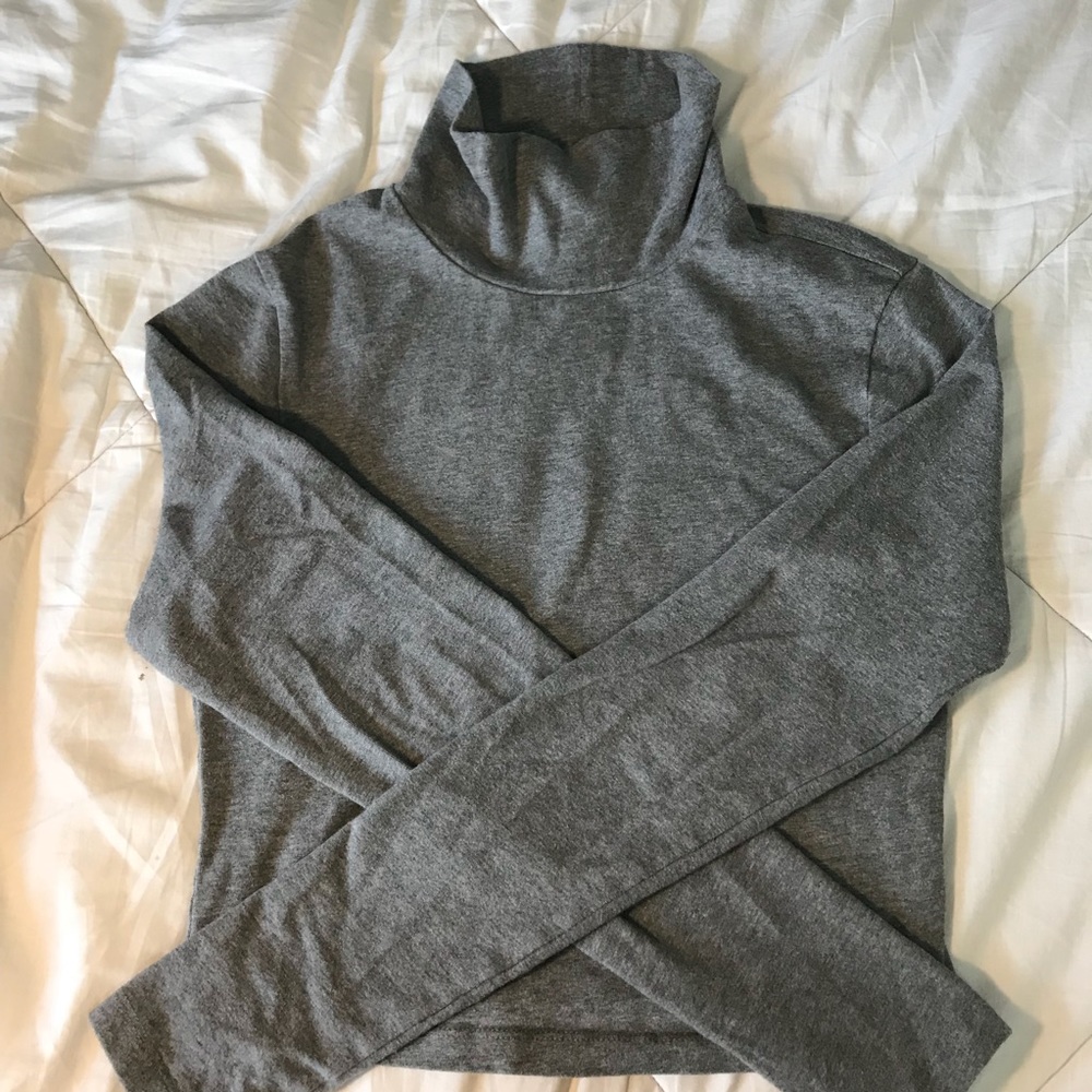 F21 cropped long-sleeve turtle neck